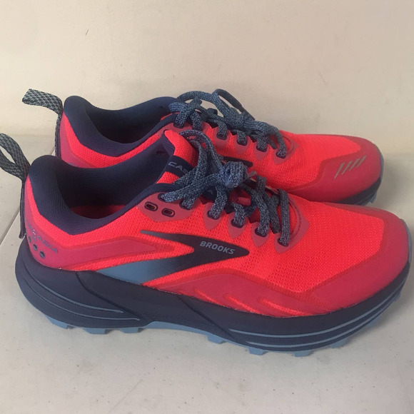Brooks Women's Size 6 MEDIUM (B) Cascadia 16 Trail Running Shoes, Pink - Picture 5 of 10